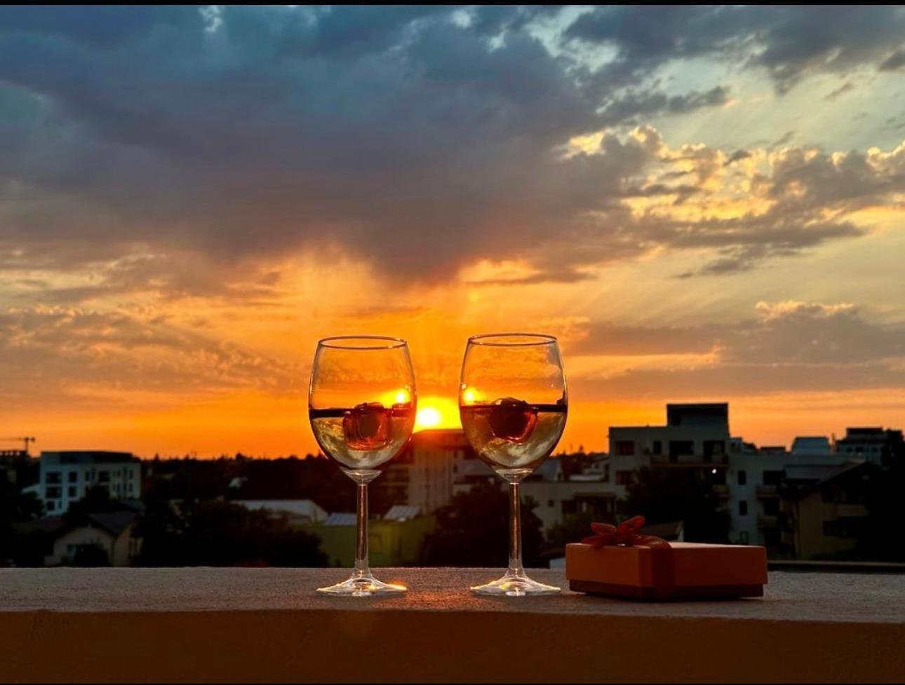 Sunset View Bucharest Apartment Ngoại thất bức ảnh