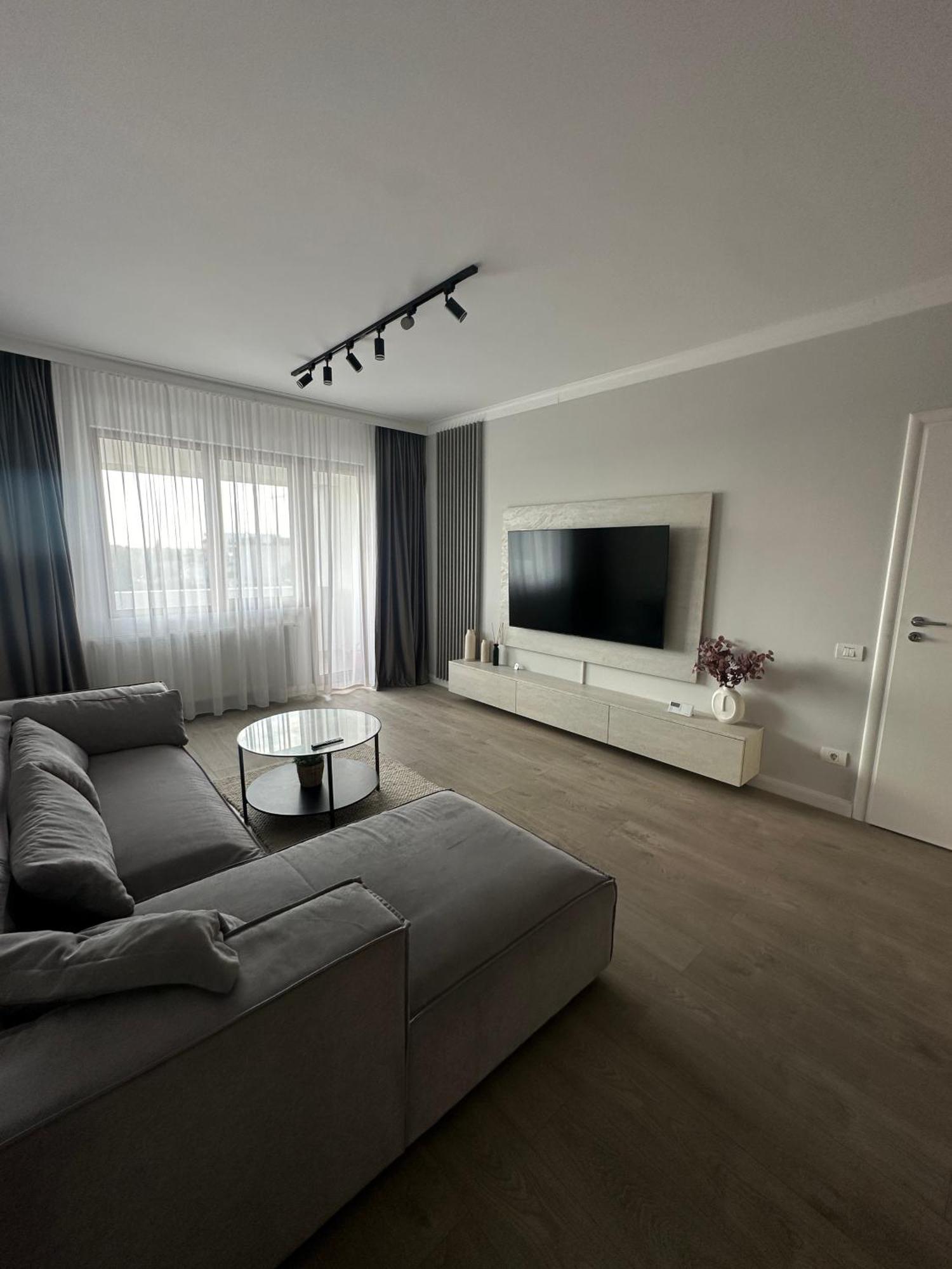 Sunset View Bucharest Apartment Ngoại thất bức ảnh